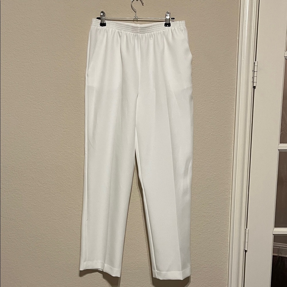 Alfred Dunner Women's Elegant White Pants